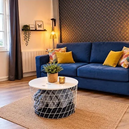 Loire Et Chateau, Hyper Centre, Vue Loire, Linge Inclus, 3eme Etage * Saumur