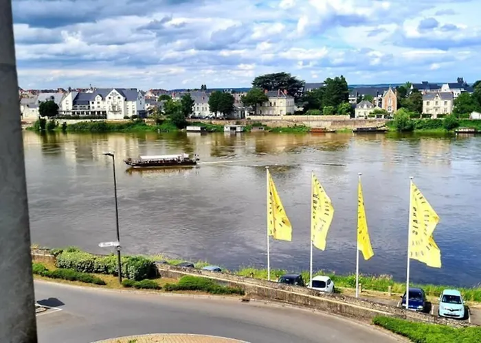 Apartment Loire Et Chateau, Hyper Centre, Vue Loire, Linge Inclus, 3eme Etage